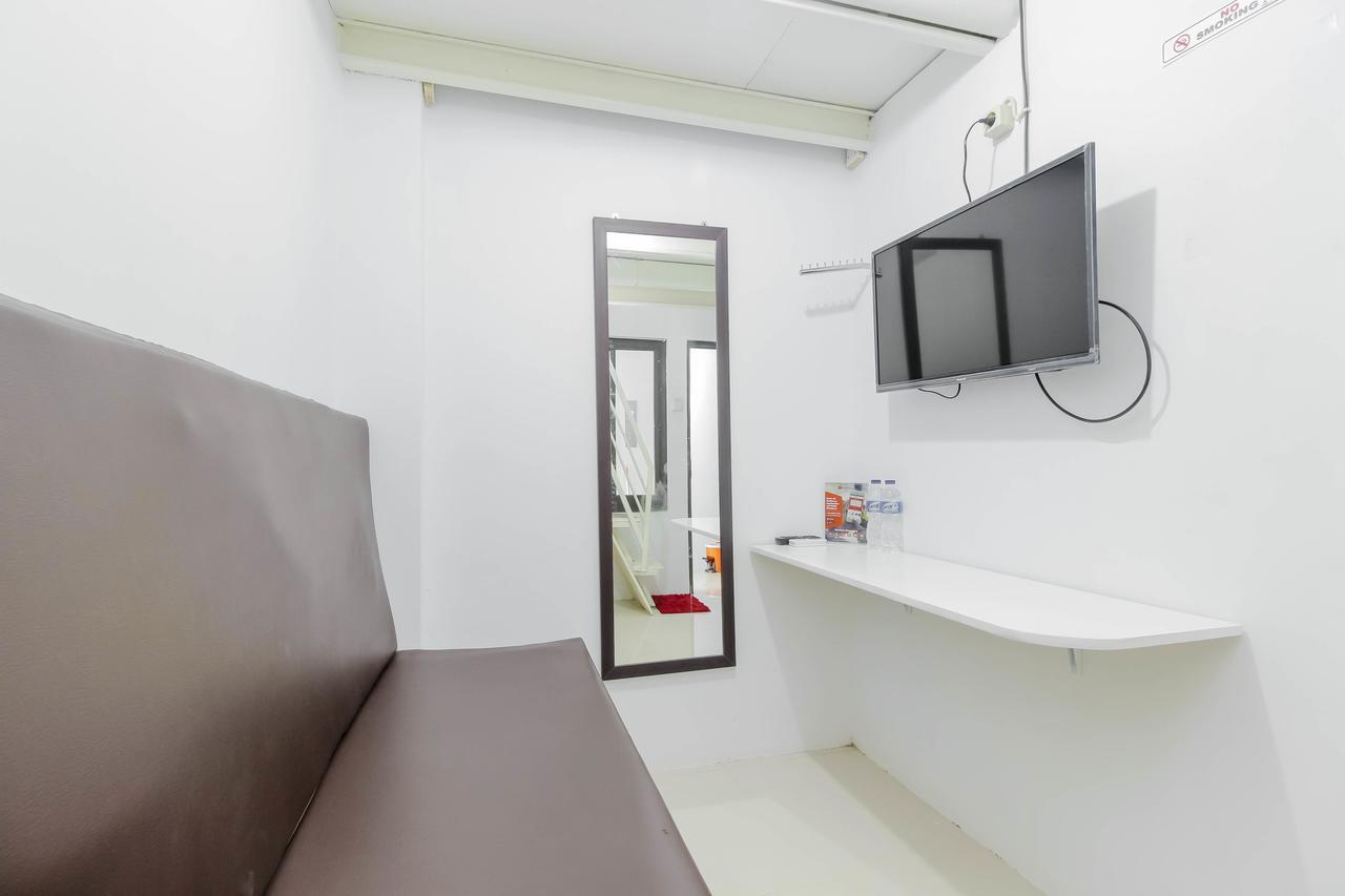 RedDoorz near Hayam Wuruk Hotel Jakarta Bagian luar foto